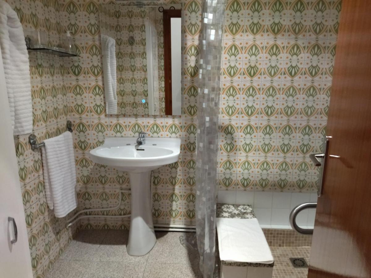 Casa Fernando Y Maruja Apartment เปโก ภายนอก รูปภาพ