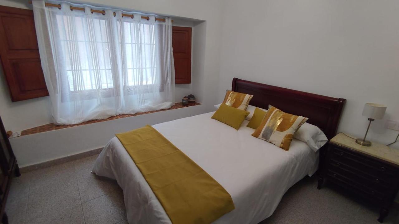 Casa Fernando Y Maruja Apartment เปโก ภายนอก รูปภาพ
