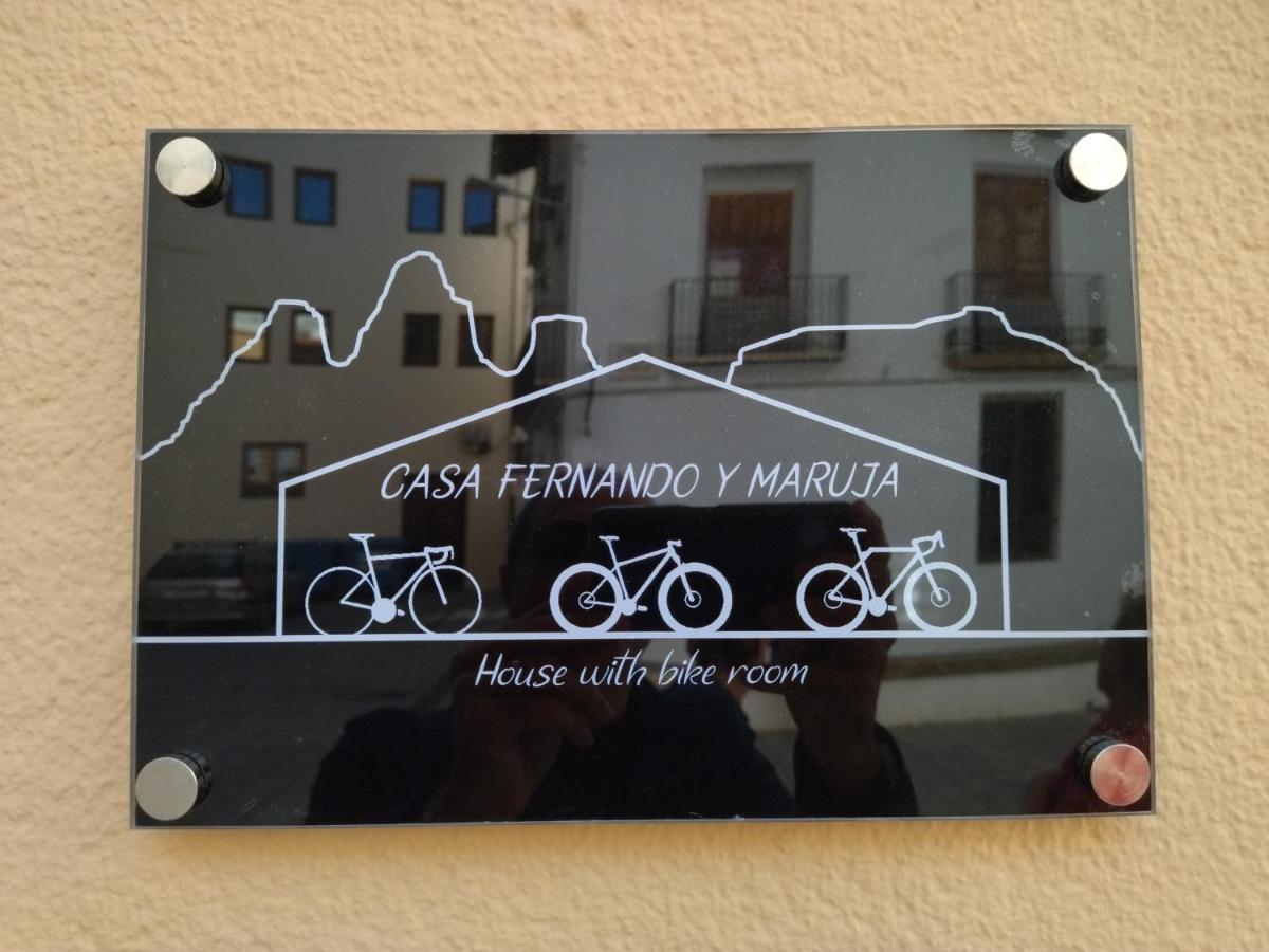 Casa Fernando Y Maruja Apartment เปโก ภายนอก รูปภาพ