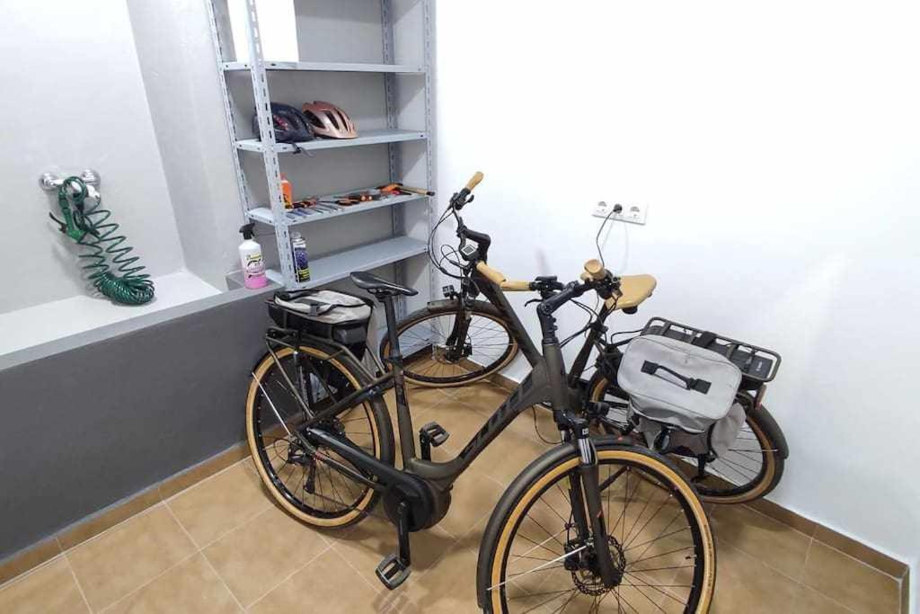 Casa Fernando Y Maruja Apartment เปโก ภายนอก รูปภาพ